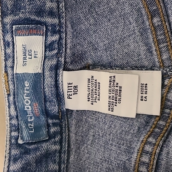 - Y2K LIZ JEANS Light Acid Wash Size 10 Ankle/Short  Loose Fitting - Picture 4 of 8